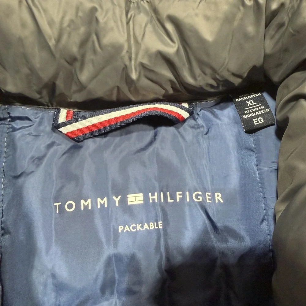 Tommy Hilfiger Puffer Jacket Mens Size XL Charcoal Grey‎ Quilted Packable NWT